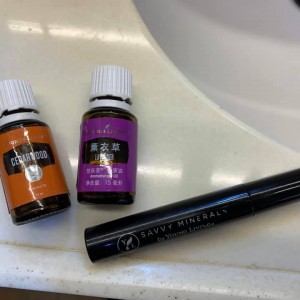 眼睫毛增長 (中國市場)